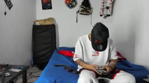 johan_and_antonella online show from February 16, 5:47 am