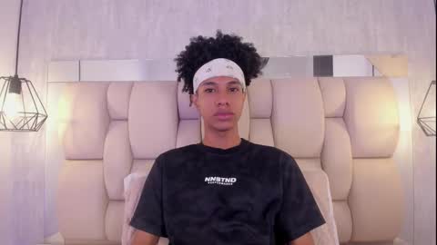 Snapshot of johan_gz_ chatting on March 14, 11:48 am Johan online show from March 14, 11:48 am