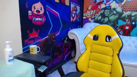 Snapshot of johan_kitten chatting on September 30, 12:10 pm johan online show from September 30, 12:10 pm