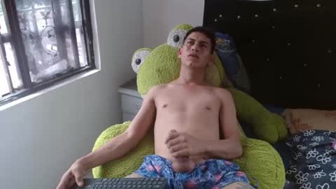 Snapshot of johan_kitten chatting on March 9, 6:56 pm johan online show from March 9, 6:56 pm