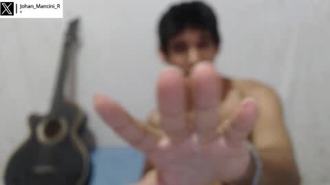 Snapshot of johan_mancini_r chatting on December 22, 6:49 pm johan_mancini_r online show from December 22, 6:49 pm