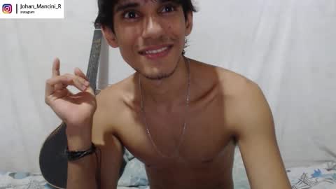 Snapshot of johan_mancini_r chatting on February 2, 6:17 pm johan_mancini_r online show from February 2, 6:17 pm