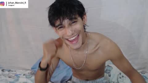 Snapshot of johan_mancini_r chatting on February 14, 6:26 pm johan_mancini_r online show from February 14, 6:26 pm