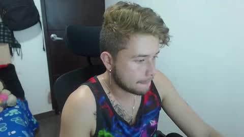 Snapshot of johanleonsweetboy chatting on October 24, 2:46 pm JOHAN independient model online show from October 24, 2:46 pm