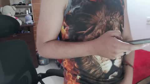 Snapshot of johanleonsweetboy chatting on February 16, 3:41 pm JOHAN independient model online show from February 16, 3:41 pm