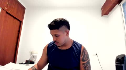 Snapshot of johansmith__ chatting on June 27, 11:48 am Johan Smith online show from June 27, 11:48 am