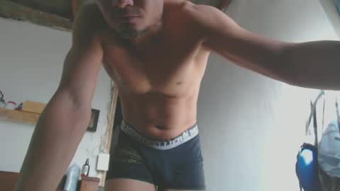 Snapshot of johantorres19 chatting on February 12, 1:37 pm johantorres19 online show from February 12, 1:37 pm