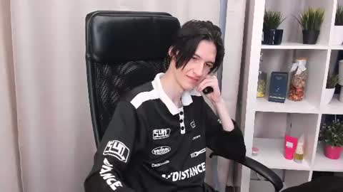 john__strong online show from June 21, 3:47 pm