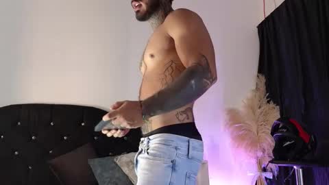 John  online show from November 9, 11:08 am