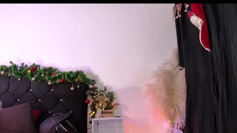 John  online show from December 19, 11:06 am