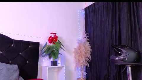 John  online show from January 8, 11:56 am