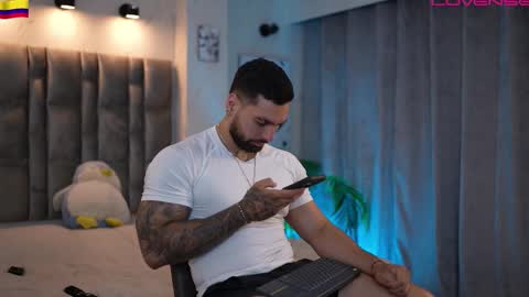 john online show from February 24, 6:17 pm