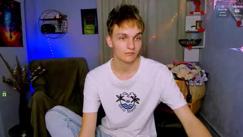 Snapshot of john_lik chatting on March 18, 2:37 am John online show from March 18, 2:37 am