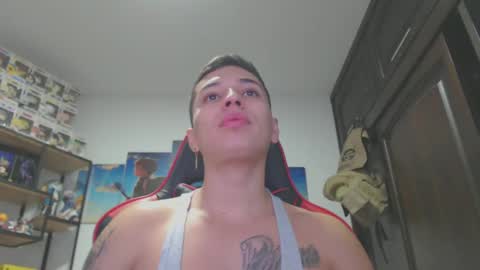 Snapshot of john_s117 chatting on January 7, 2:10 am JOHN online show from January 7, 2:10 am