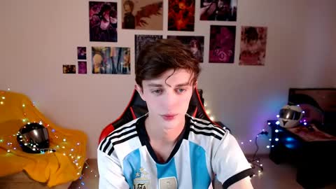 john_winx online show from April 2, 2:04 pm