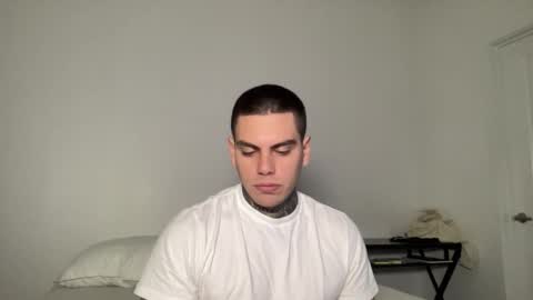 Snapshot of johnafterdark chatting on December 15, 3:22 am JAXX online show from December 15, 3:22 am