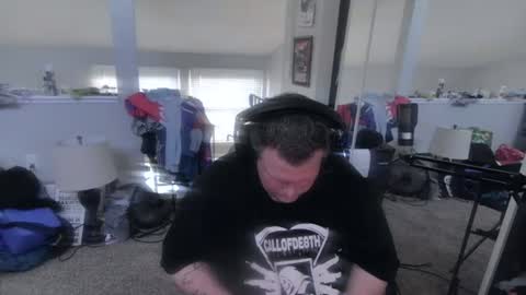 Snapshot of johnfernandez784 chatting on June 24, 10:36 am johnfernandez784 online show from June 24, 10:36 am