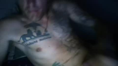 johngiaver3 online show from May 10, 12:38 am