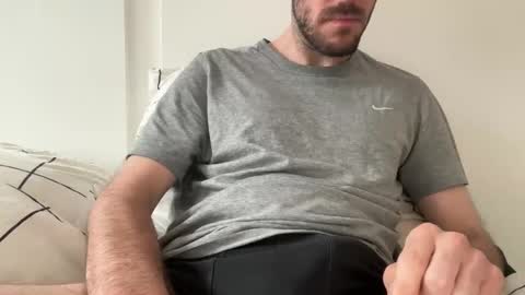 Snapshot of johnhard1987 chatting on September 16, 9:10 am johnhard1987 online show from September 16, 9:10 am