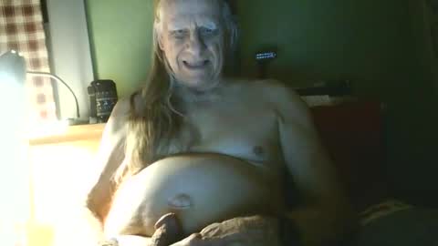 Snapshot of johnnieq1971 chatting on March 21, 2:16 am johnnieq1971 online show from March 21, 2:16 am