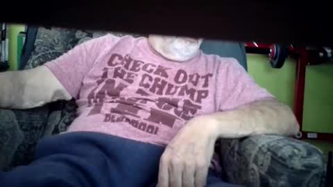 Snapshot of johnny6942eh chatting on May 16, 6:17 pm johnny online show from May 16, 6:17 pm