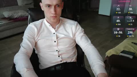 Johnny online show from May 5, 4:04 pm