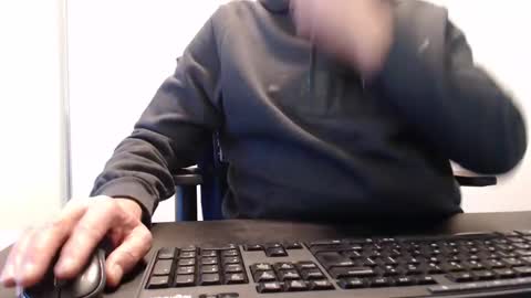 Snapshot of johnny_walker13 chatting on December 11, 2:11 pm Johnny Walker13 online show from December 11, 2:11 pm