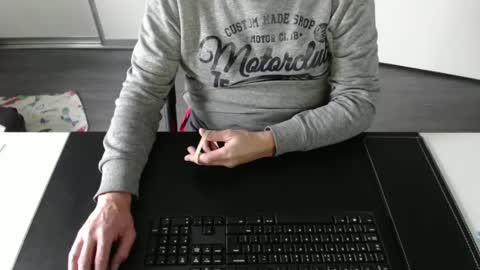Snapshot of johnny_walker13 chatting on December 24, 12:44 pm Johnny Walker13 online show from December 24, 12:44 pm