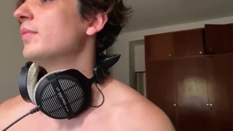 Snapshot of johnnydeepinsideyou chatting on February 20, 2:06 pm Johnny online show from February 20, 2:06 pm