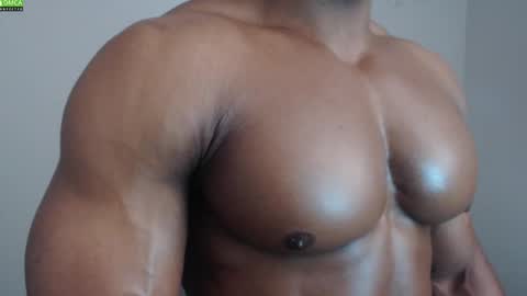 Snapshot of johnnydolce50 chatting on December 21, 1:36 am MASTER OF SUBS BETA SLAVES online show from December 21, 1:36 am