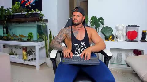 JOHNNY online show from November 6, 12:33 am