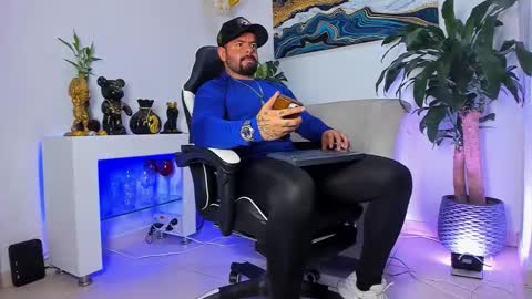 JOHNNY online show from January 16, 12:25 am