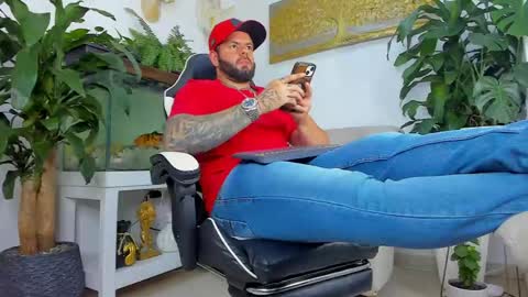 JOHNNY online show from May 6, 1:47 am