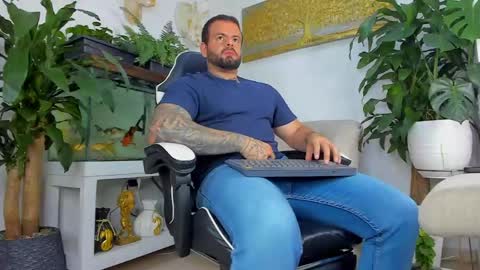 JOHNNY online show from May 9, 2:06 am
