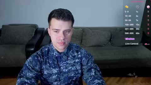 Snapshot of johnnylove21 chatting on October 30, 6:52 pm Johnny online show from October 30, 6:52 pm