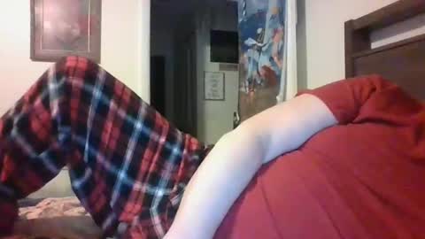 Snapshot of johnstone11111 chatting on February 12, 12:37 am johnstone11111 online show from February 12, 12:37 am