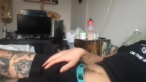 Snapshot of johntizzz chatting on December 16, 2:00 pm johntizzz online show from December 16, 2:00 pm