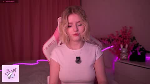 Paula online show from March 5, 11:34 pm