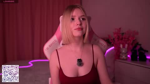 Paula online show from March 8, 2:04 am