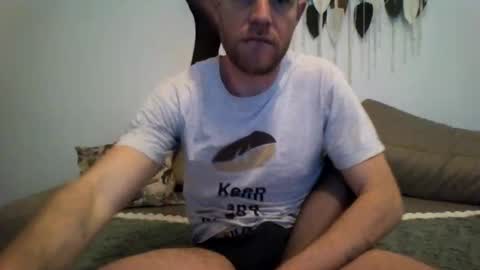 Snapshot of jojo19844 chatting on April 7, 4:07 pm jojo19844 online show from April 7, 4:07 pm