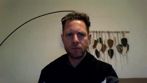 Snapshot of jojo19844 chatting on April 21, 7:39 pm jojo19844 online show from April 21, 7:39 pm