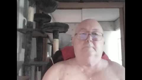 Snapshot of jojo60000529566 chatting on February 3, 11:31 am jojo60000529566 online show from February 3, 11:31 am
