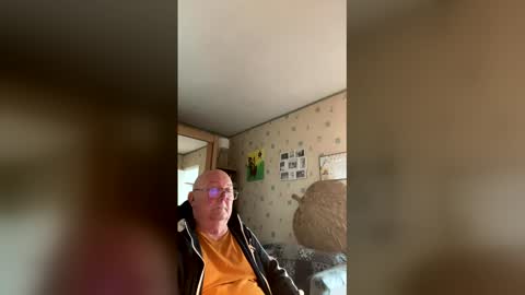 jojo60000529566 online show from February 9, 1:04 pm