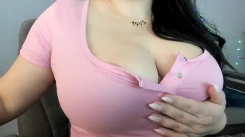 Snapshot of jokissy chatting on January 6, 10:19 am jokissy online show from January 6, 10:19 am