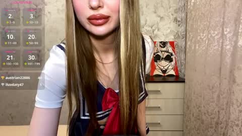 Snapshot of joleenputman chatting on April 10, 2:11 pm Lea online show from April 10, 2:11 pm