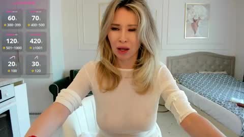 Snapshot of jolie_ozolla chatting on September 11, 10:15 am Jolie Ozolla online show from September 11, 10:15 am
