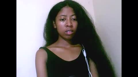 joliekah27 online show from May 2, 9:53 pm
