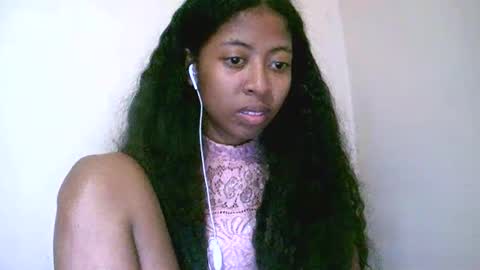 joliekah27 online show from May 10, 8:30 am