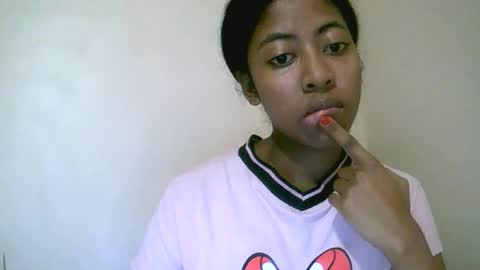 joliekah27 online show from May 16, 10:36 am