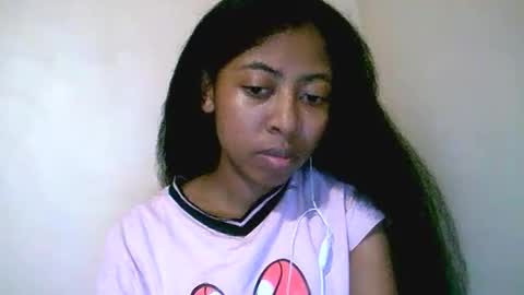 joliekah27 online show from May 16, 10:41 pm